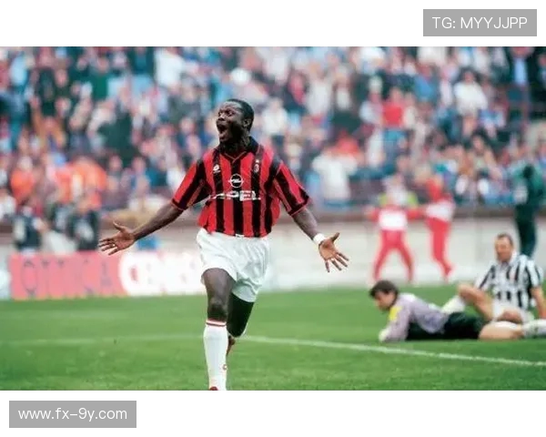 东郭足球先生：球场传奇与个人成长之路的精彩历程解析