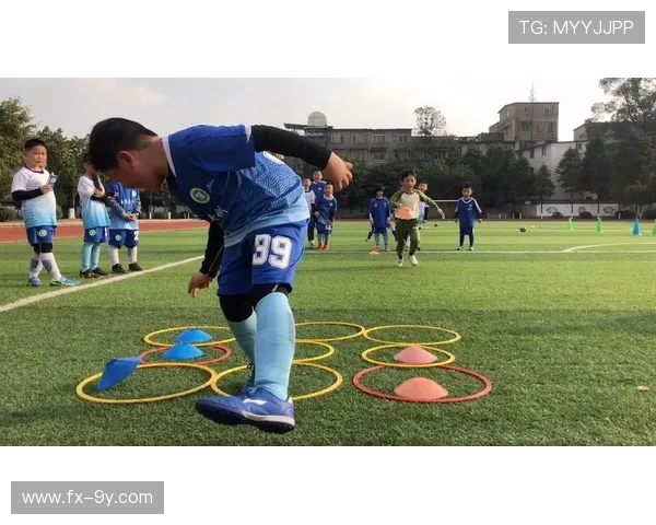 足球转场趣味挑战活动方案促进团队协作与运动技能提升
